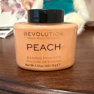 Revolution Peach Loose Baking Setting Powder - Peach New